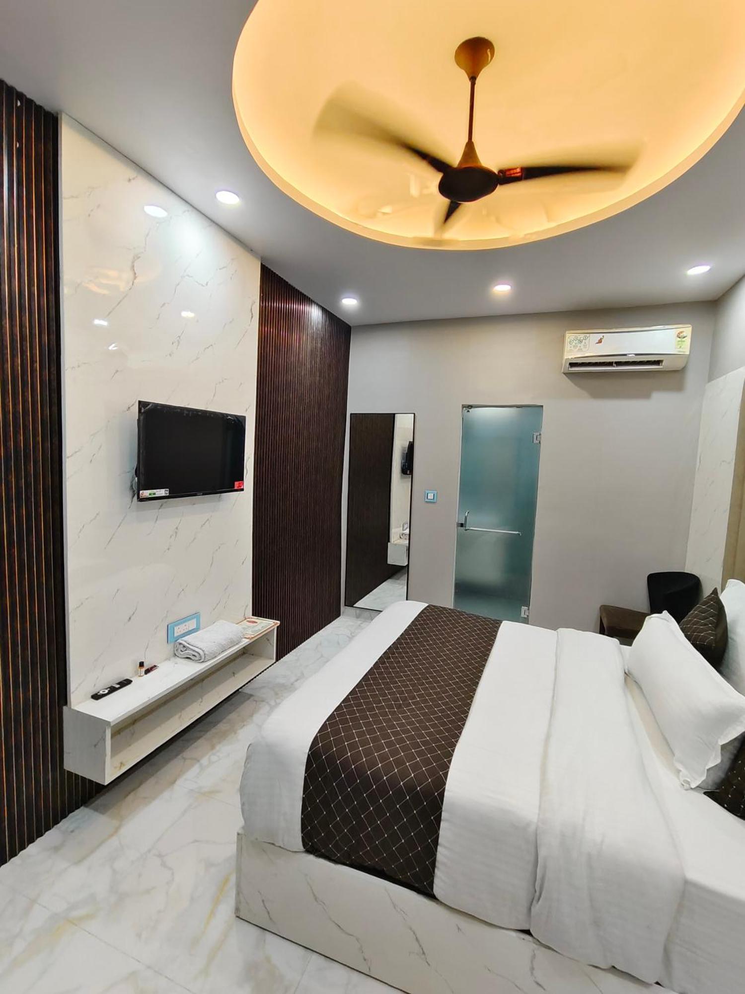 Hotel New Imperial Ghaziabad Exterior photo