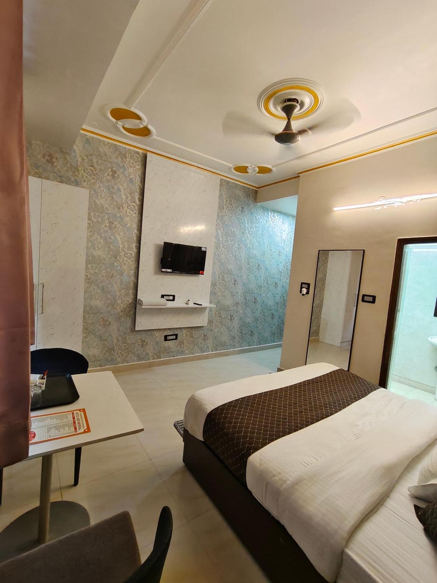 Hotel New Imperial Ghaziabad Exterior photo