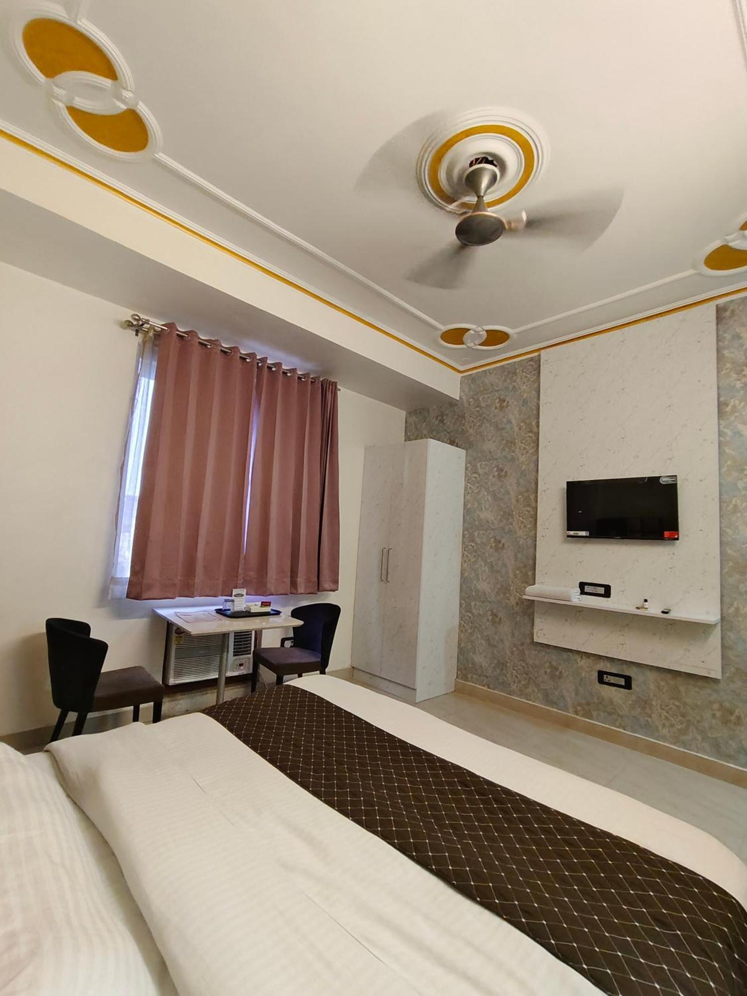 Hotel New Imperial Ghaziabad Exterior photo